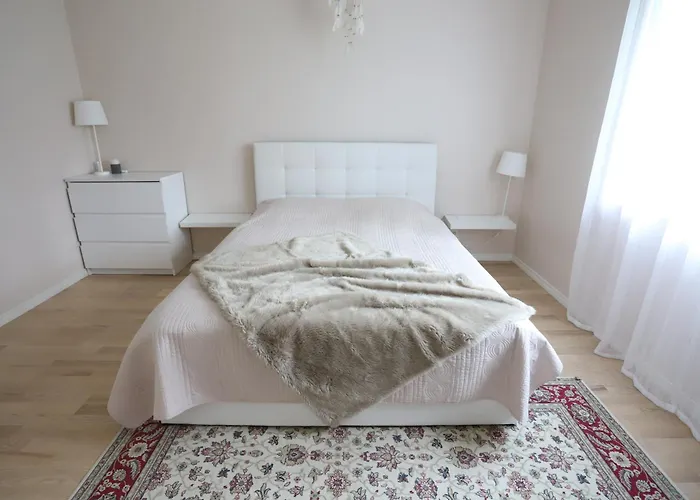 Pinetree بيت للعطل Haaslava